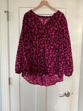 Torrid Women’s Plus 1 Velvet Floral Burnout Hi Lo Pullover Long Sleeve Top 1X